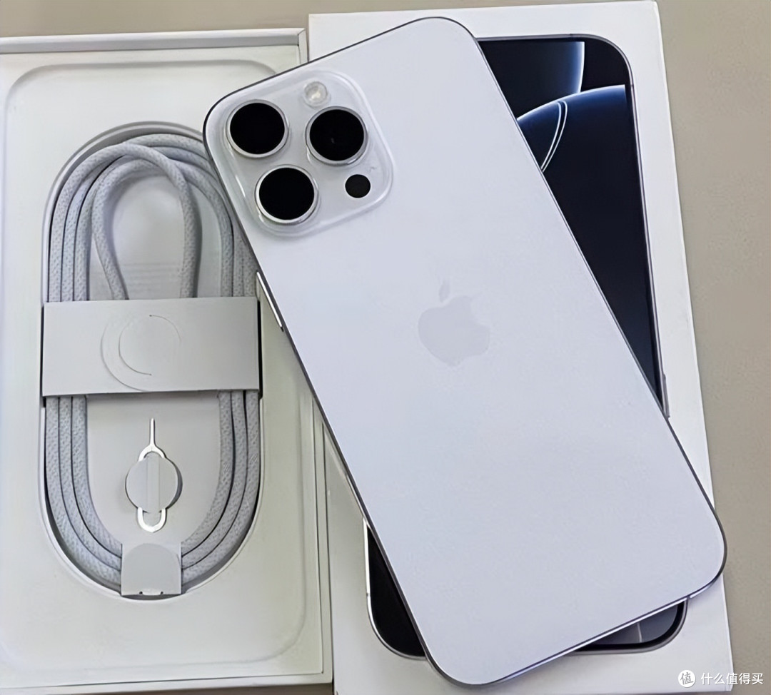 iPhone16 Pro“跳水”1700元,“价格屠刀”与高端市场终极博弈