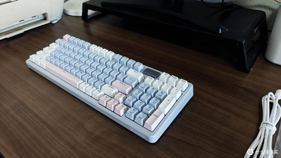 极致体验,性价比之选:雷柏V700 DIY-98 客制化机械键盘评测