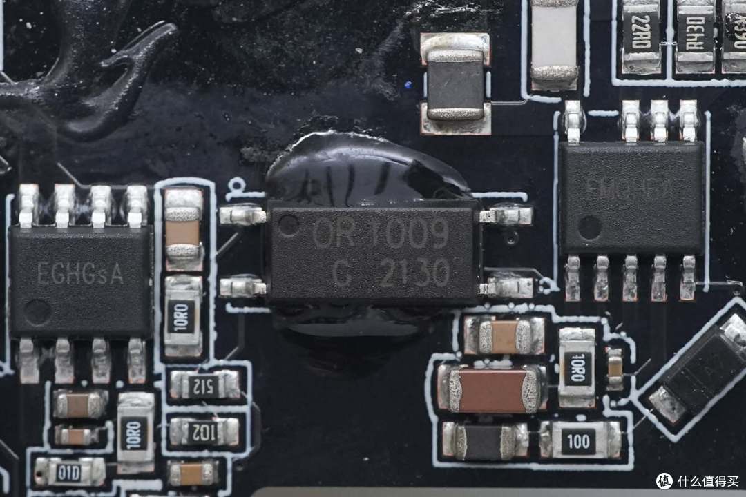出门一个就够,小米33W 5000mAh三合一充电宝拆解