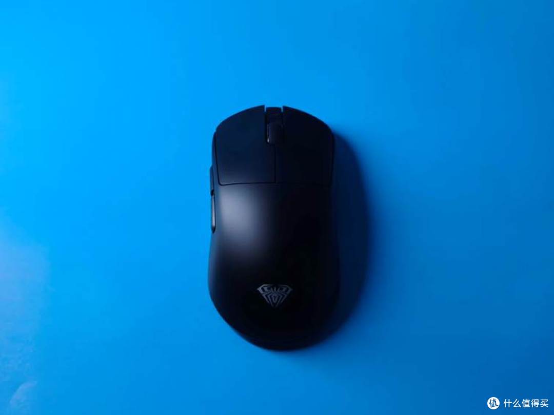 开学季性能卷王登场!狼蛛V9+ Pro电竞鼠标体验