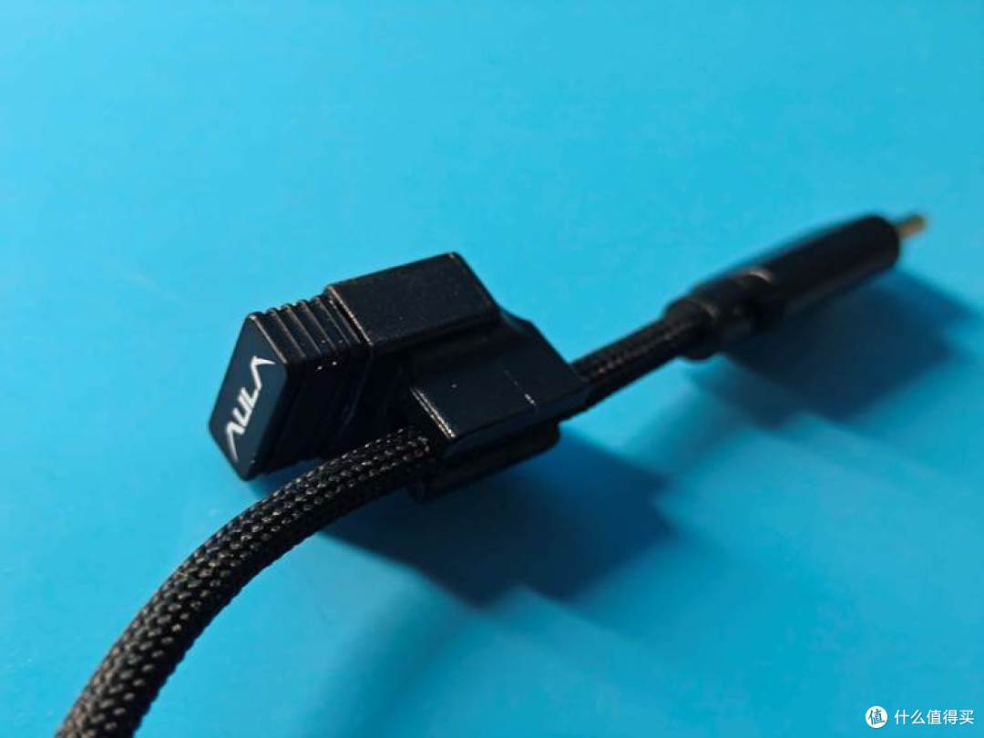 开学季性能卷王登场!狼蛛V9+ Pro电竞鼠标体验