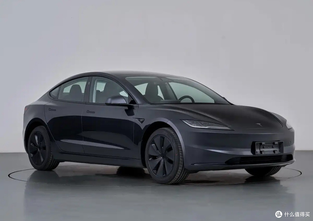 特斯拉Model 3长续航版来袭：830公里续航，26.95万元起售