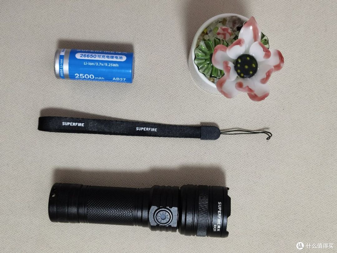 强光远射还能变焦,神火RX21手电筒,夜晚出玩好助手。
