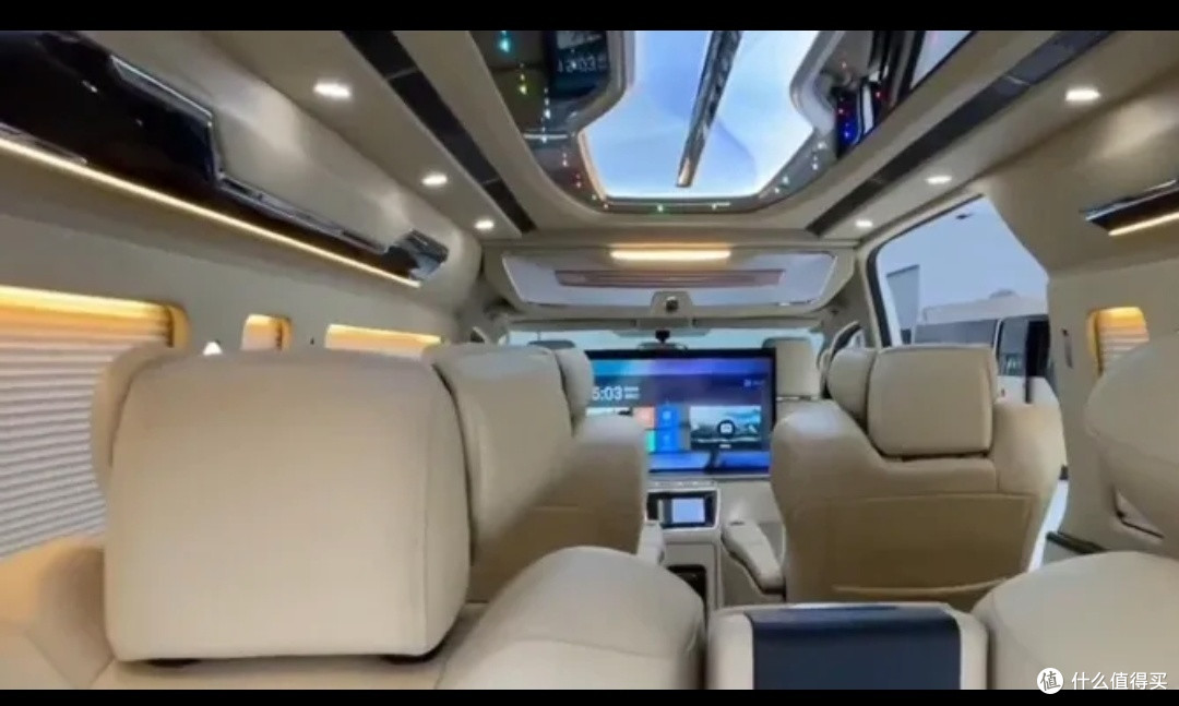 全新日产君爵来袭,比埃尔法更霸气,3.5L V6引热议?