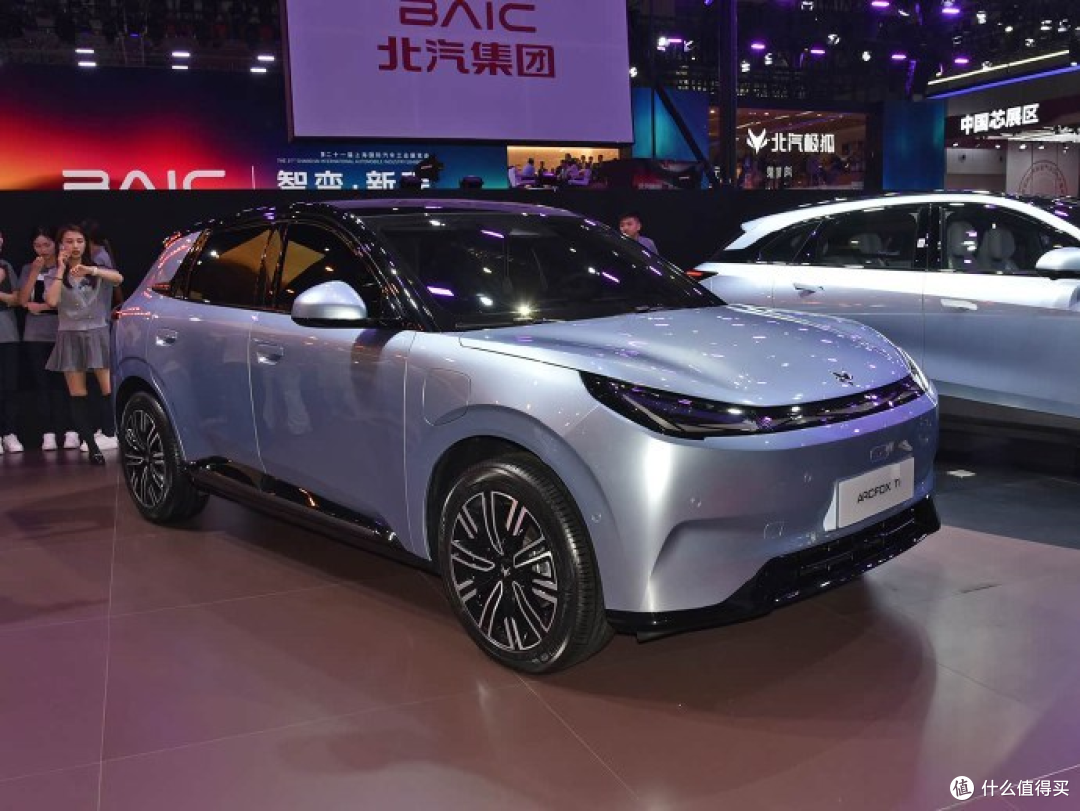 A0 级?2770轴距?北汽极狐 T1 官方首秀,8月下旬预售