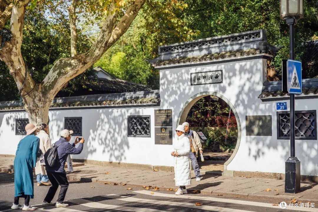 这座城市的8月是限定的!这里富贵迷人眼,没有人来了会不心动