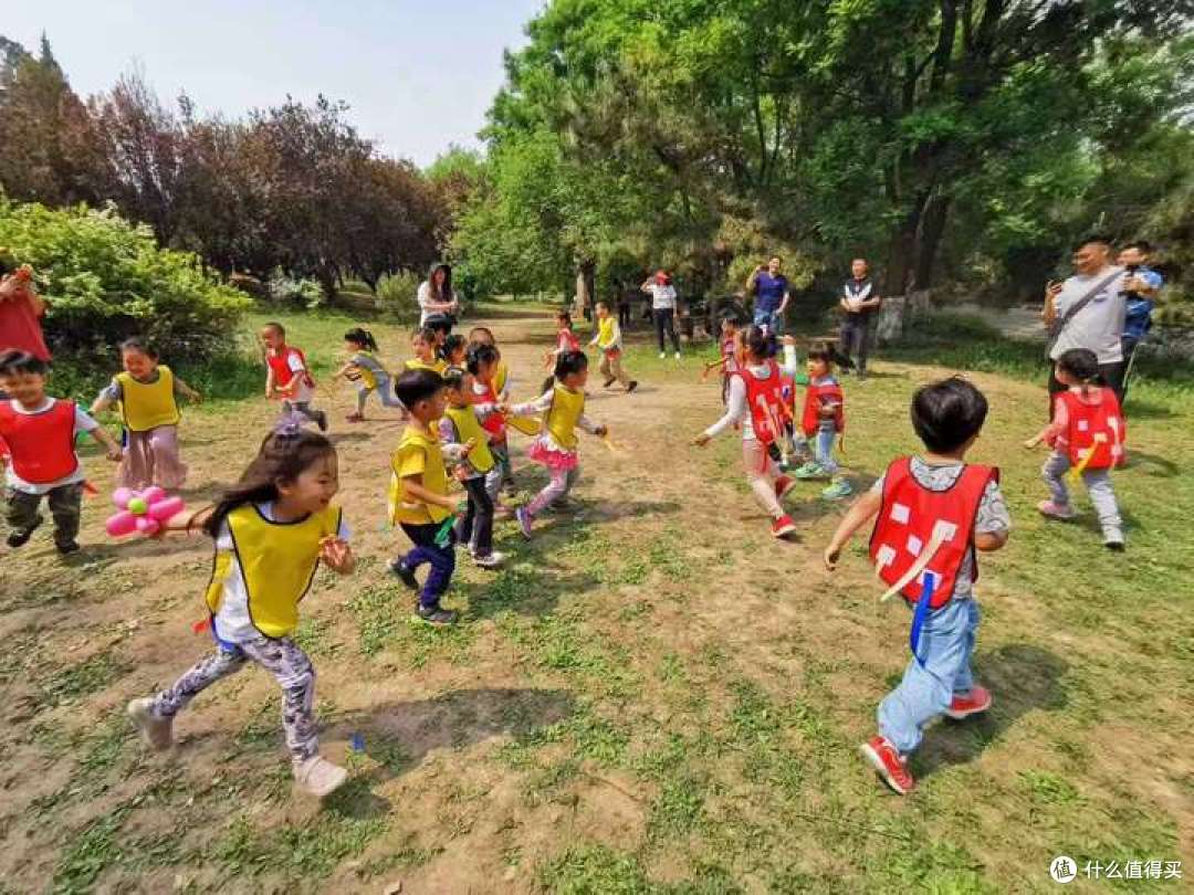 7 岁自闭症男孩参加户外研学走失,这种活动适合这类儿童参加吗?