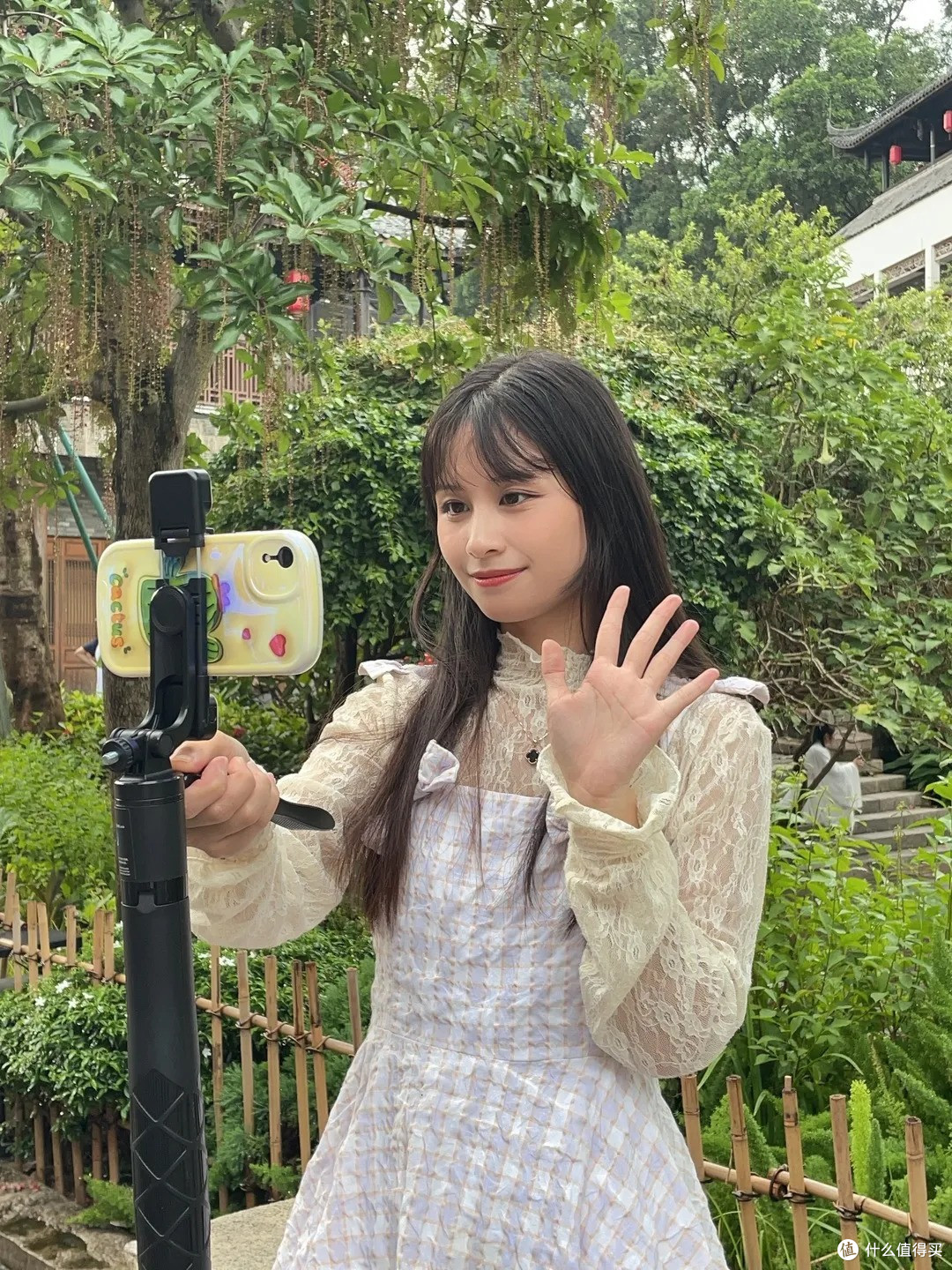 TA来了!靓点拍L16自拍杆拍照救场工具!轻松拍出高级美颜照
