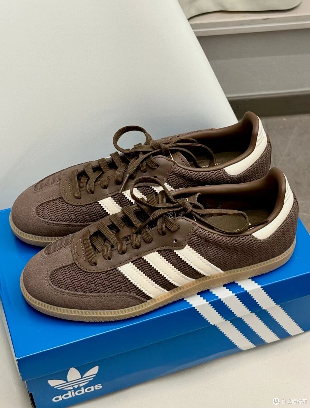 “这双 Samba 像把浓缩咖啡倒进奶油里”——adidas originals SAMBA OG 棕色 JI3184