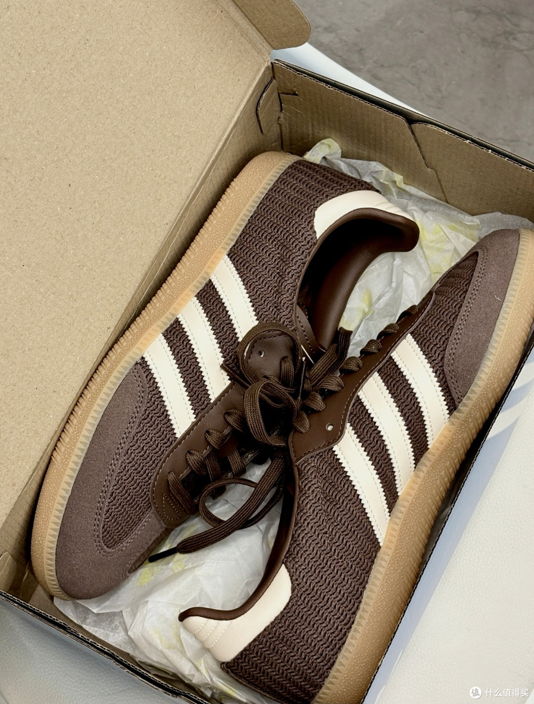 “这双 Samba 像把浓缩咖啡倒进奶油里”——adidas originals SAMBA OG 棕色 JI3184