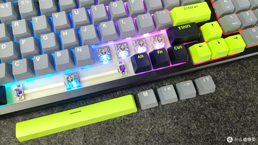 “超能六边形战士”：雷柏V700DIY-98键客制化多模机械键盘