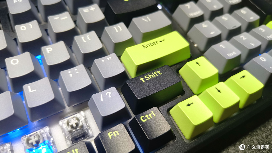 “超能六边形战士”：雷柏V700DIY-98键客制化多模机械键盘