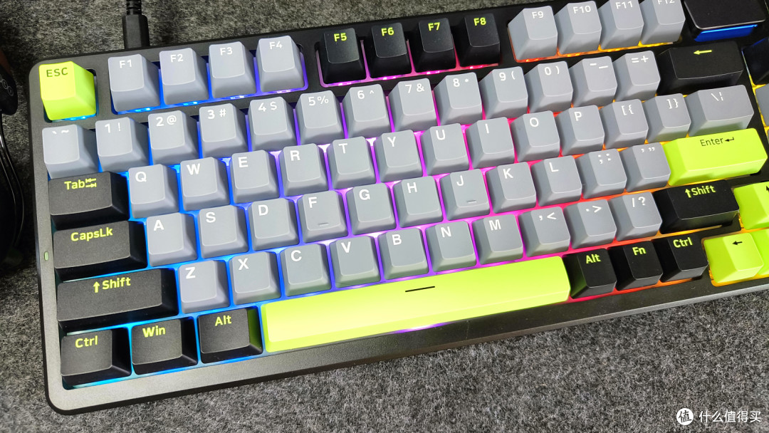 “超能六边形战士”：雷柏V700DIY-98键客制化多模机械键盘