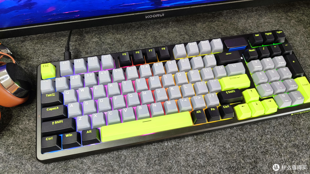 “超能六边形战士”：雷柏V700DIY-98键客制化多模机械键盘