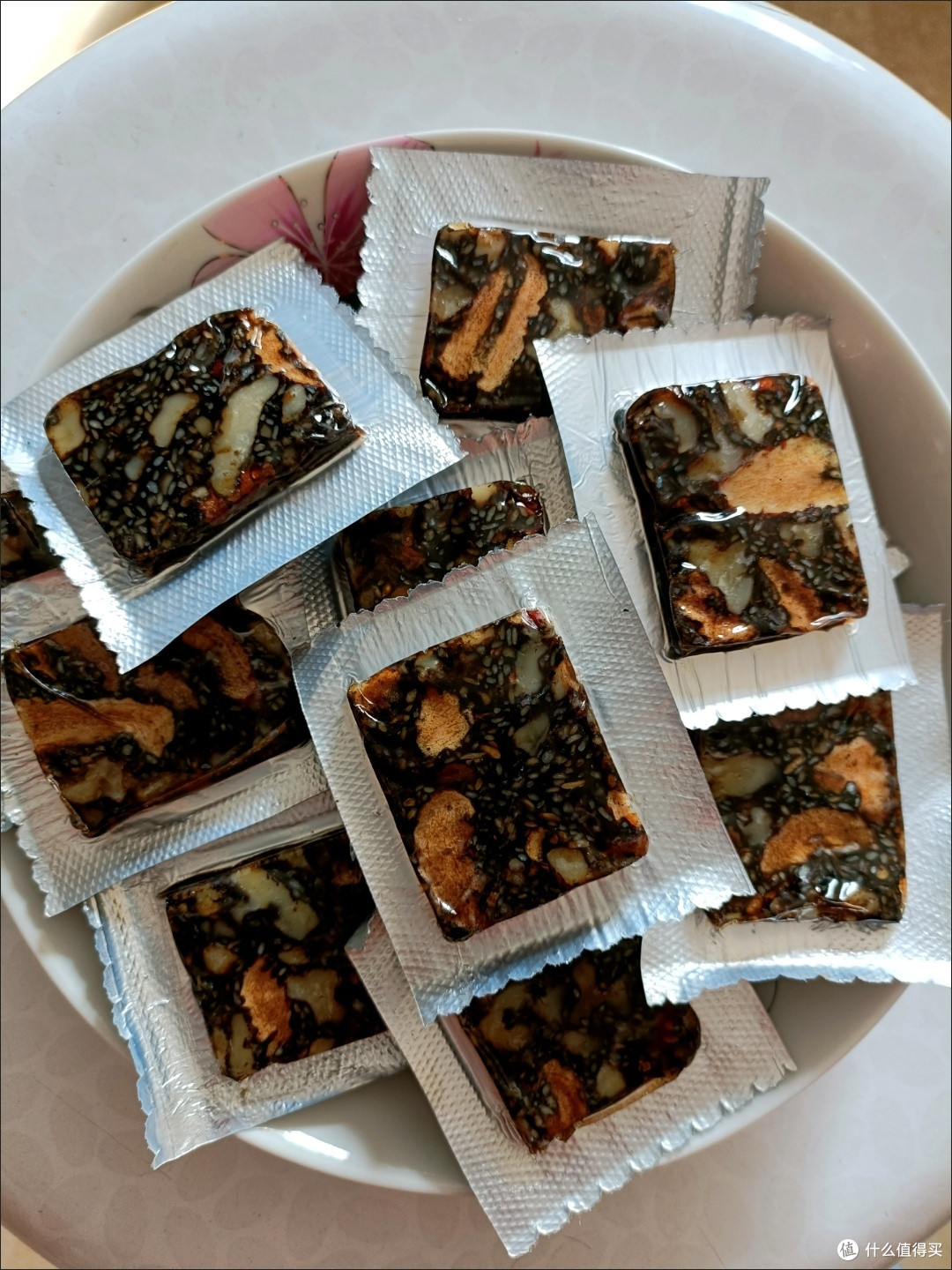 阿胶糕即食山东原产正品纯女士气血阿胶固元膏补枸杞手工