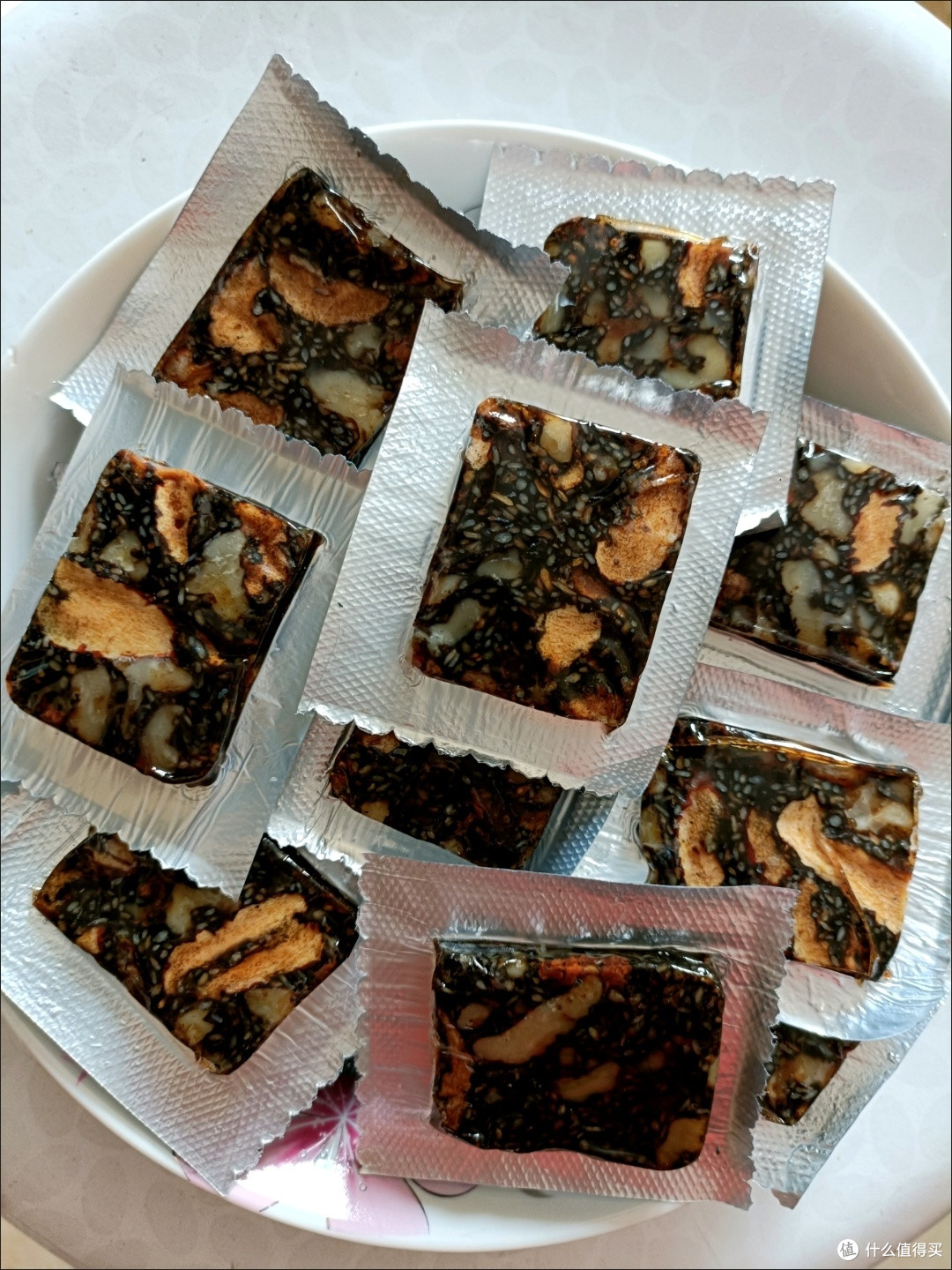 阿胶糕即食山东原产正品纯女士气血阿胶固元膏补枸杞手工