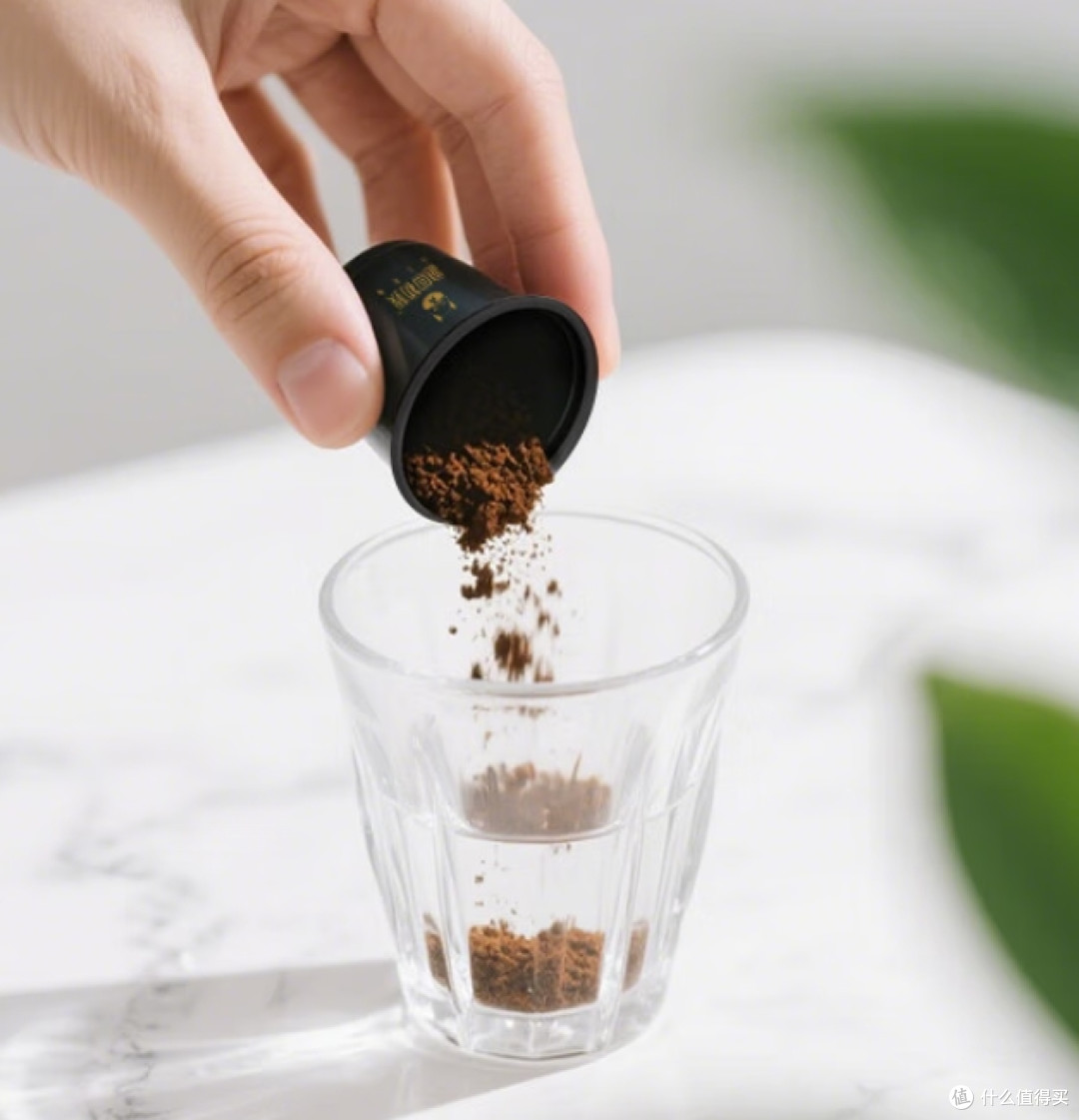 星爹跑回初心冻干咖啡粉深度测评:醇香革命,迷你杯里的大世界