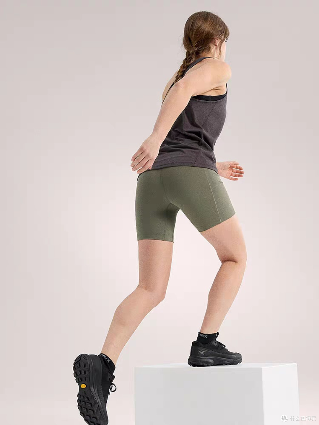 ARC'TERYX TAEMA TANK：多功能透气背心