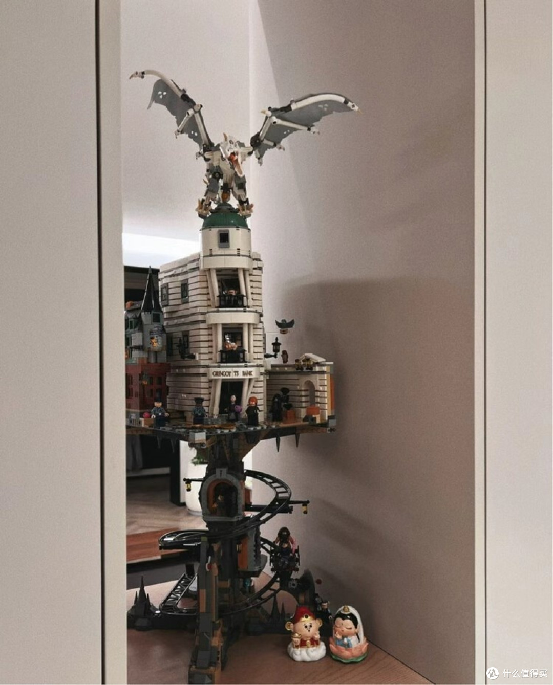 4801颗粒构建的魔法世界地标