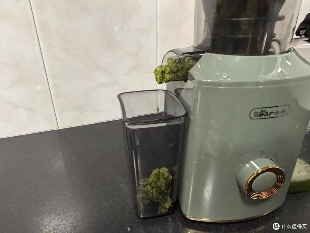 轻松榨汁,小熊榨汁机操作简单