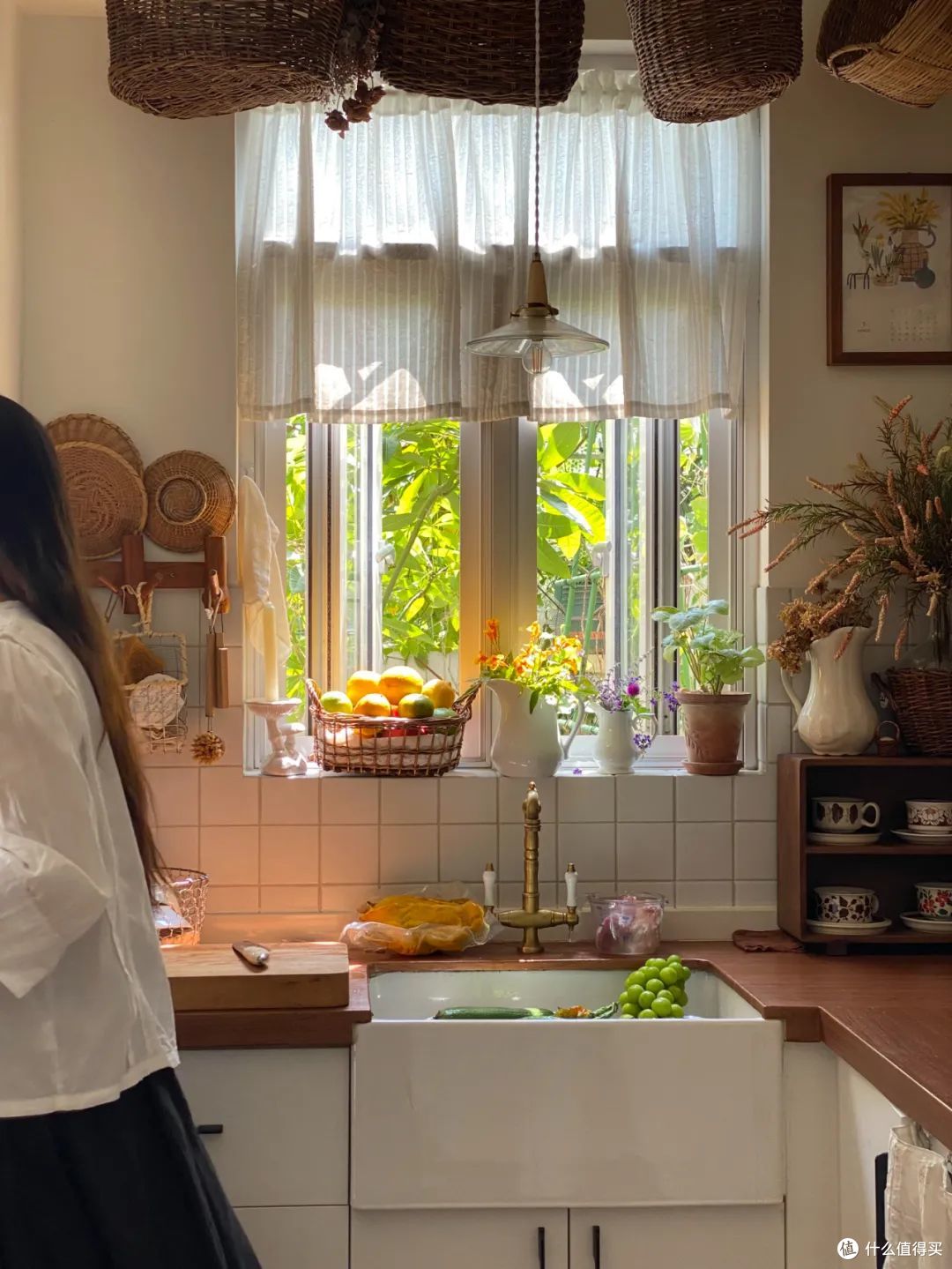 老婆不听劝,厨房坚决不做吊柜,入住后,效果真的很惊艳