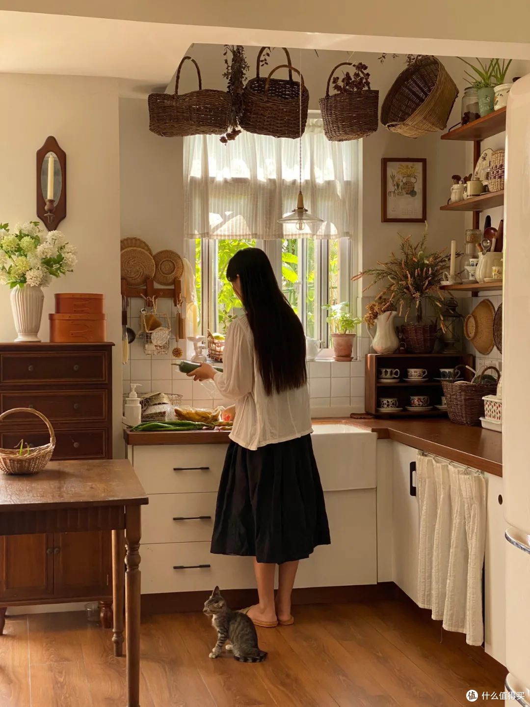 老婆不听劝,厨房坚决不做吊柜,入住后,效果真的很惊艳