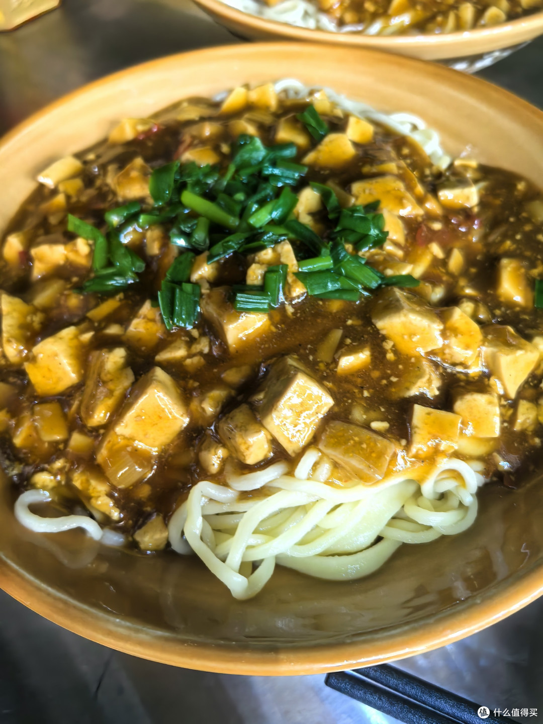 敦煌人的“本命小吃”!这碗驴肉黄面藏着蓬灰水的魔力…