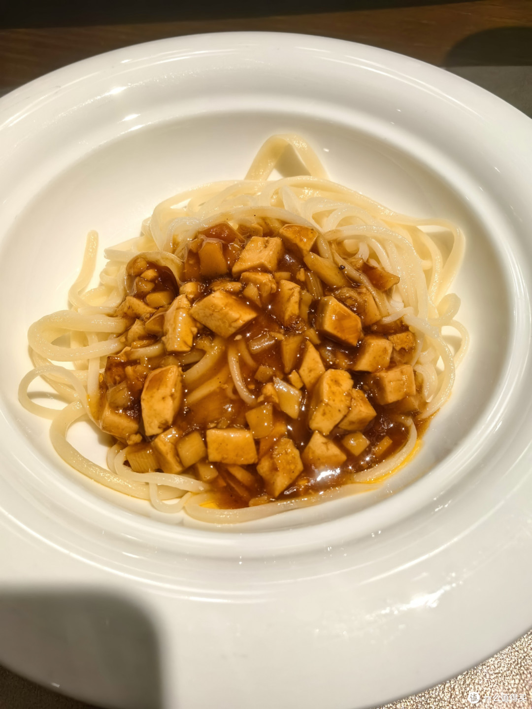 敦煌人的“本命小吃”！这碗驴肉黄面藏着蓬灰水的魔力…