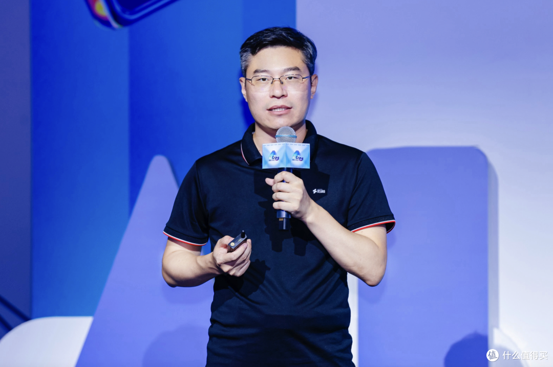 AI新势力,开始拼起云实力