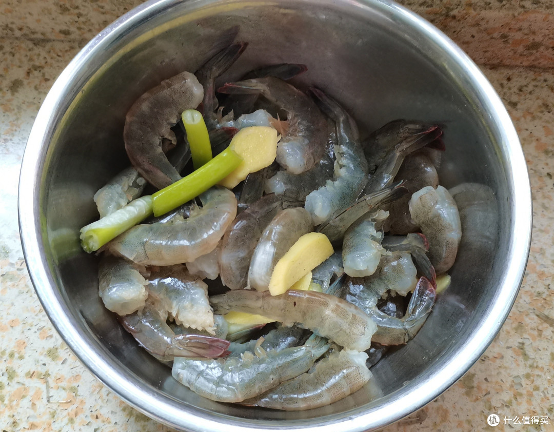 周末宅家:一锅油焖大虾里的烟火浪漫