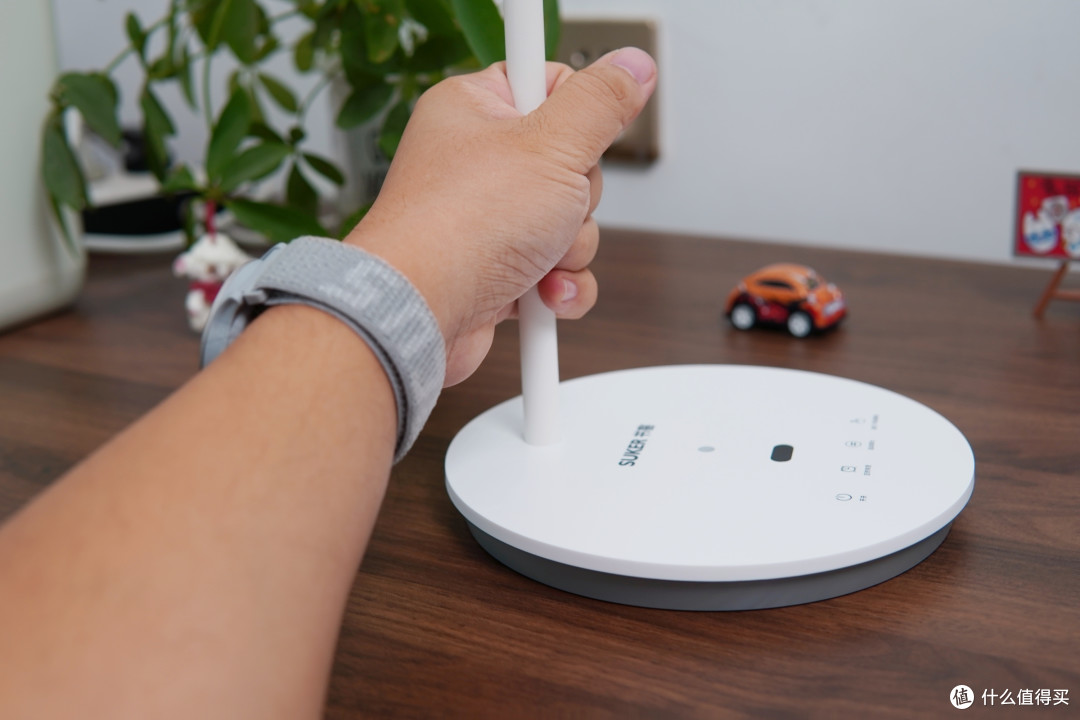13项黑科技加持，适合学生使用的护眼神器——书客L1护眼台灯