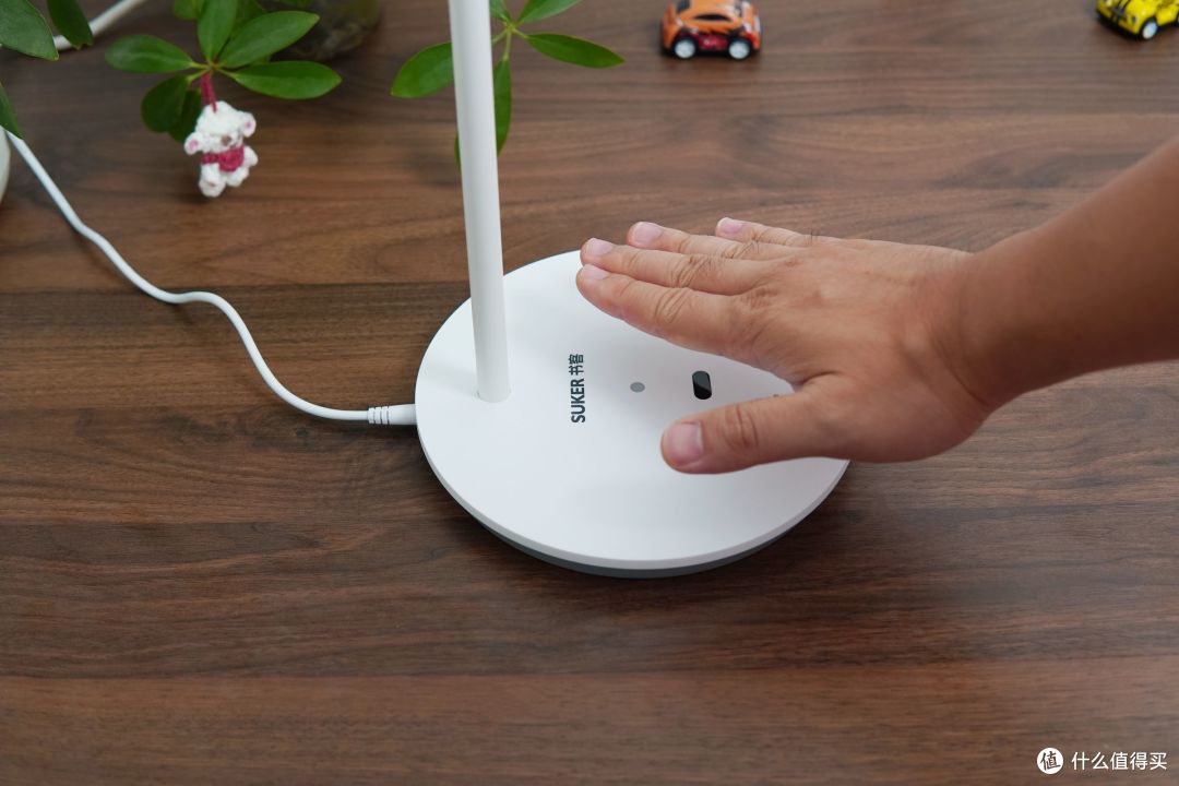 13项黑科技加持，适合学生使用的护眼神器——书客L1护眼台灯