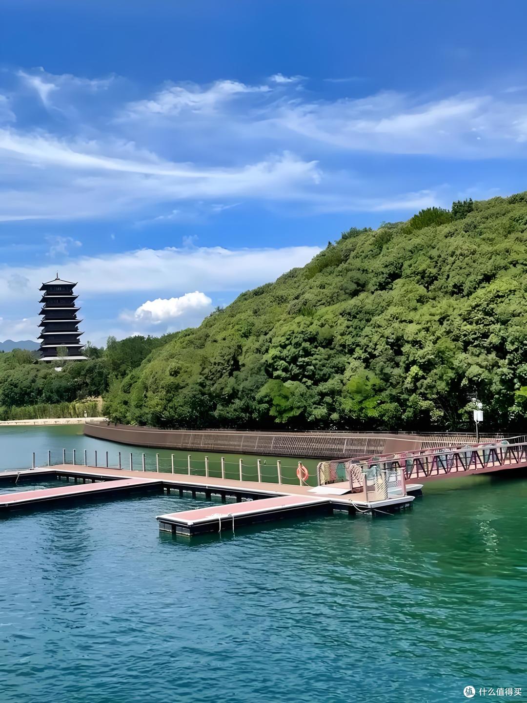 夏日溜娃宝藏地！庐山西海，带娃解锁 N 种自然玩法，清凉又有趣