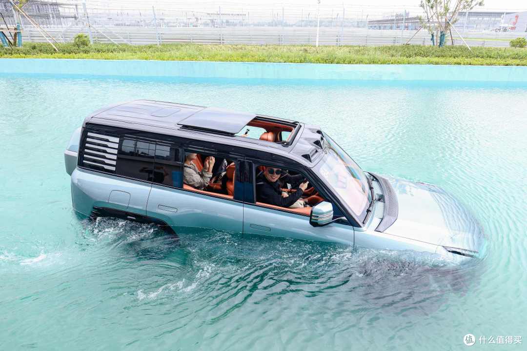 比亚迪赛车场:新能源新经济新选择