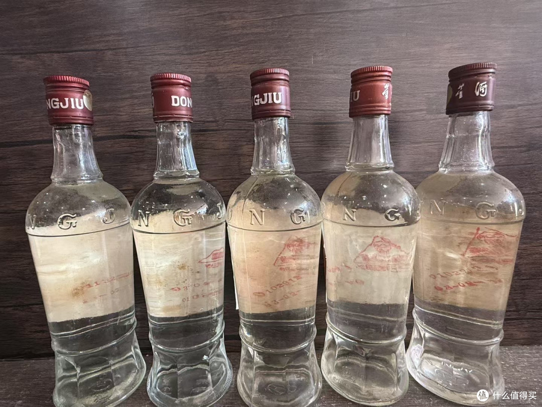 时光窖藏的董香标本， 1992 - 1993 年的董酒的价格又起来了！_白酒_