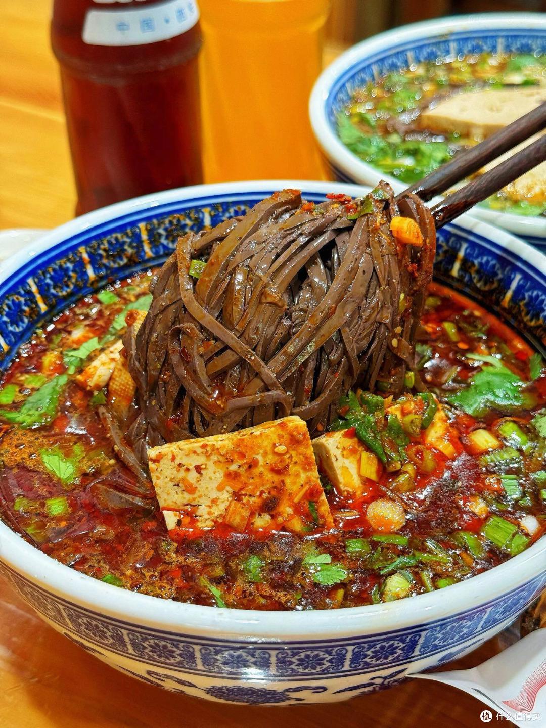 走,带上512G的胃,去西安吃个早餐!