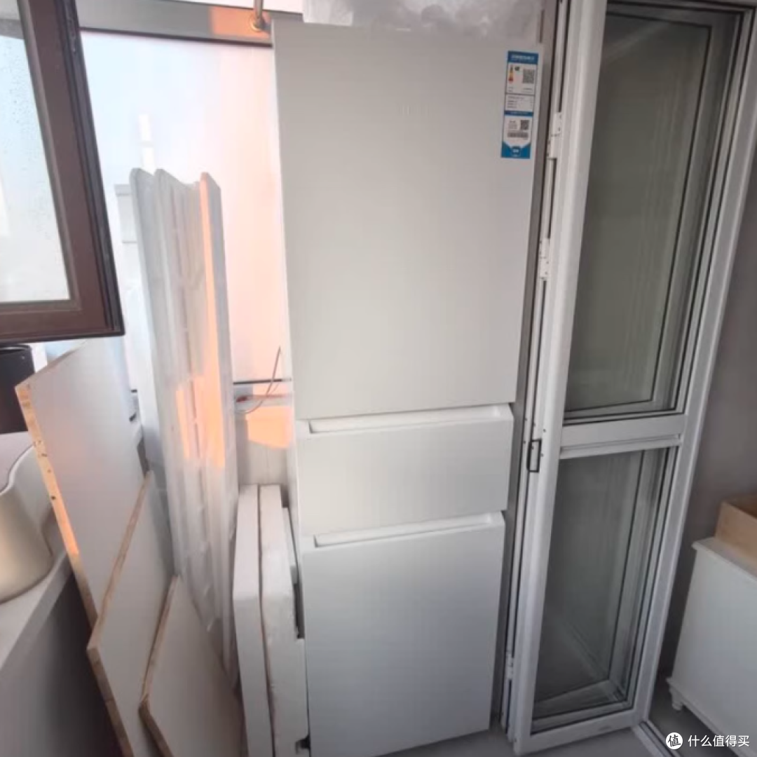 小户型厨房救星来啦!海尔 216L 三开门冰箱让生活幸福感爆棚❄️