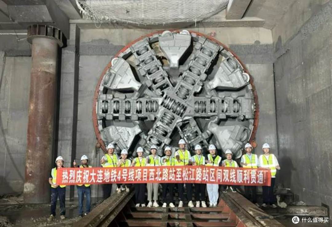 中建二局成功下穿铁路地铁获业主嘉奖