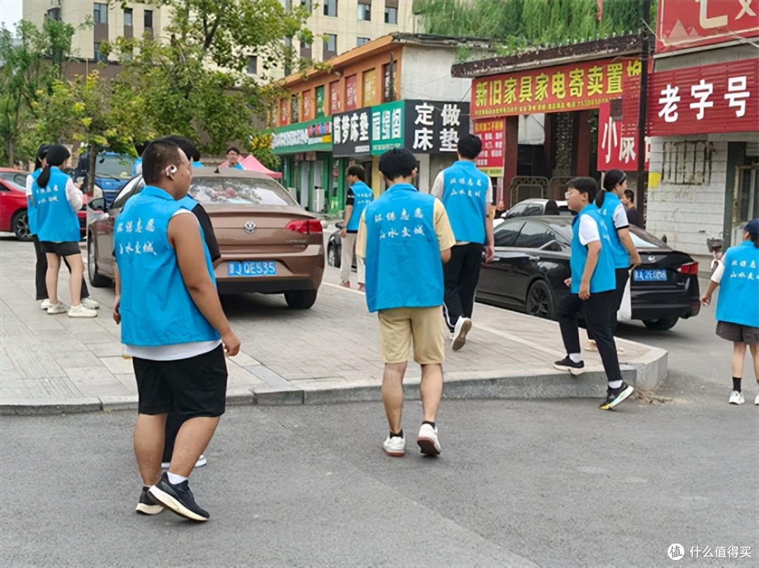 山西吕梁:净城行动暖人心 生态日里绘青绿