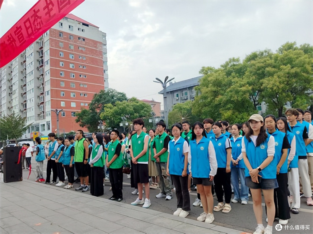 山西吕梁:净城行动暖人心 生态日里绘青绿