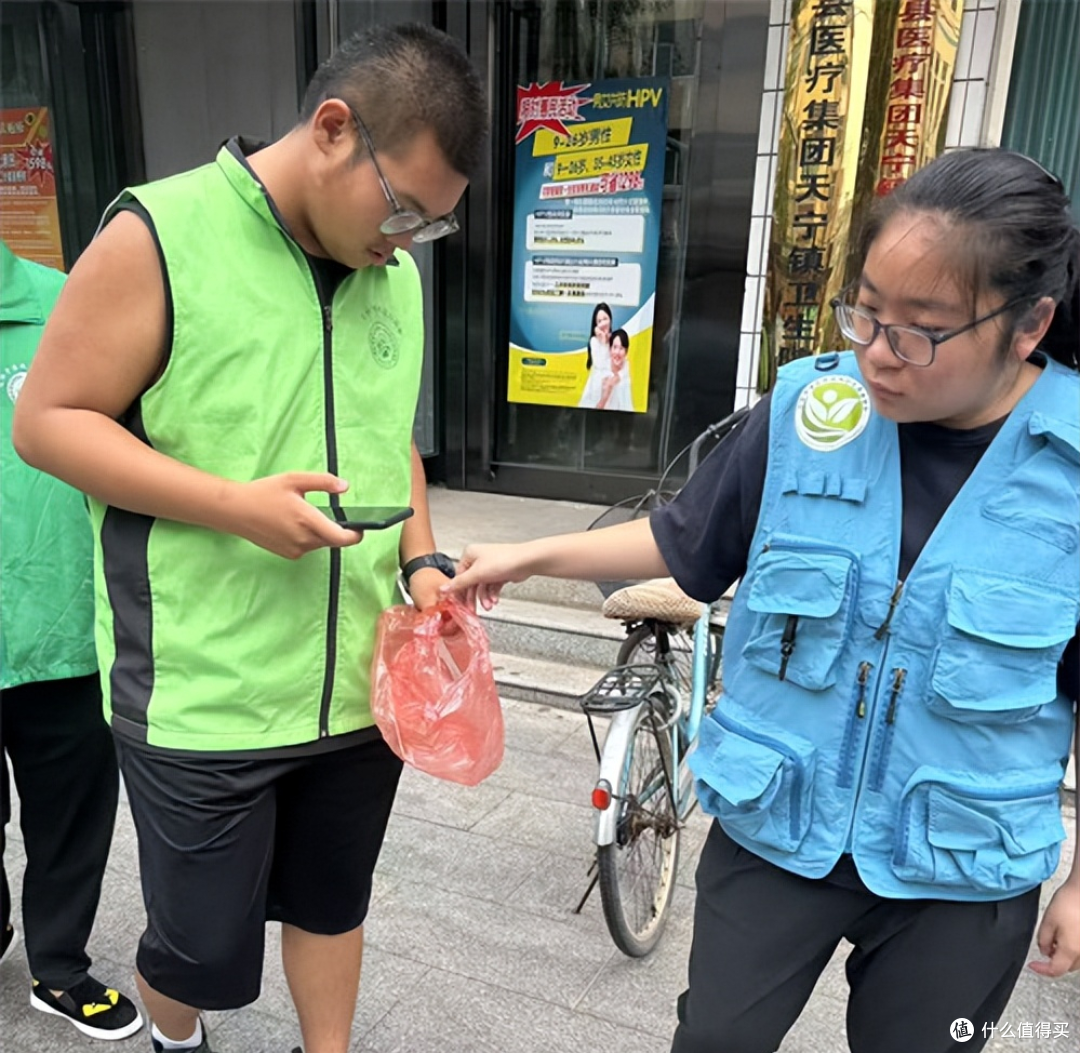 山西吕梁:净城行动暖人心 生态日里绘青绿