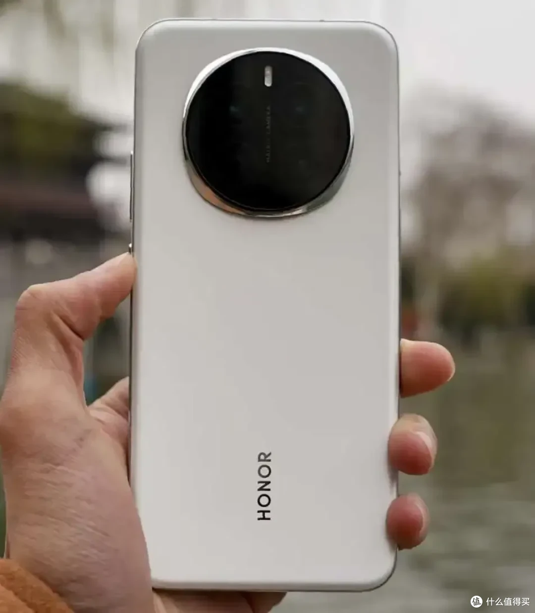 荣耀Magic7价格断崖式狂跌，首发党懊悔不已，等等党赢麻了_手机_什么值得买