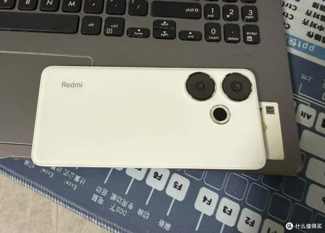 800元的骁龙8s直屏神机，标配12G+256G存储，跑分175万