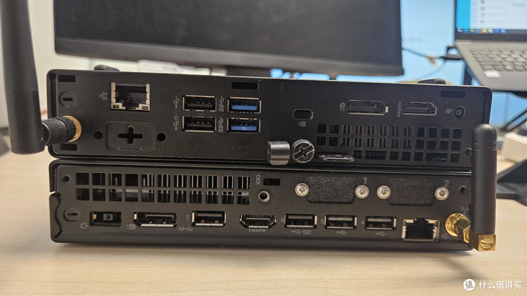 上面戴尔3080；下面联想M75q