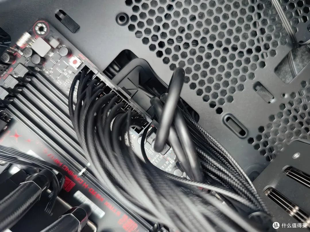 散热、静音、颜值兼具!ZALMAN思民阿尔法ALPHA2 A36水冷上机分享