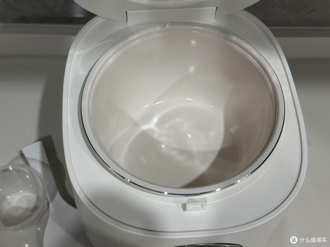 京东京造迷你小型2L电饭煲使用体验:小身材大能量的厨房神器