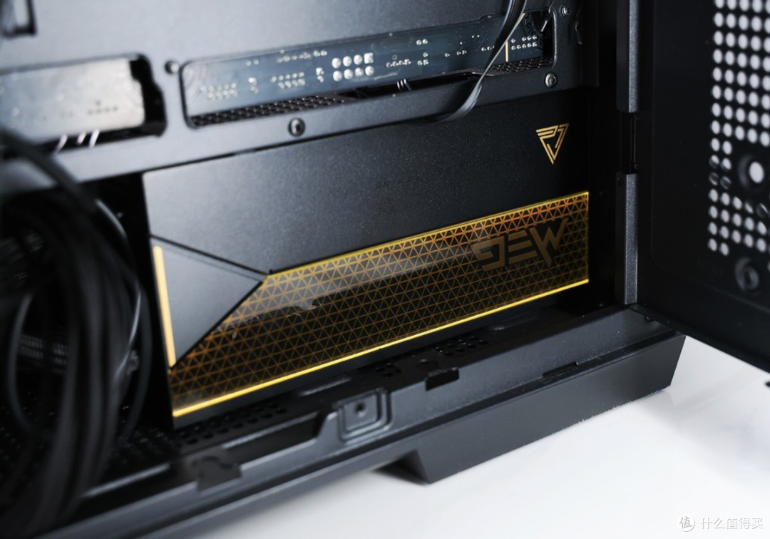 电源也有土豪金?微星MEG Ai1600T PCIE5旗舰电源上手体验