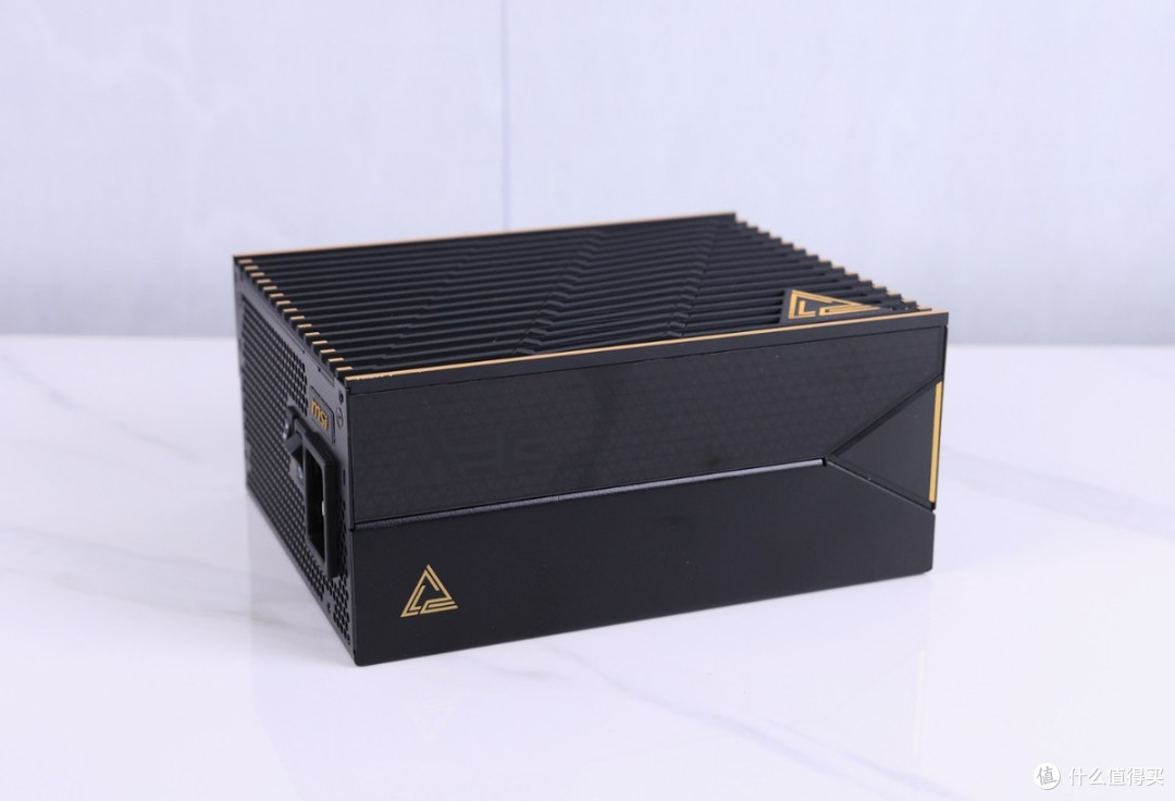 电源也有土豪金?微星MEG Ai1600T PCIE5旗舰电源上手体验