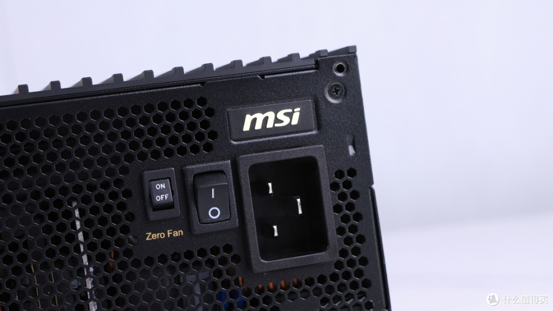 电源也有土豪金?微星MEG Ai1600T PCIE5旗舰电源上手体验