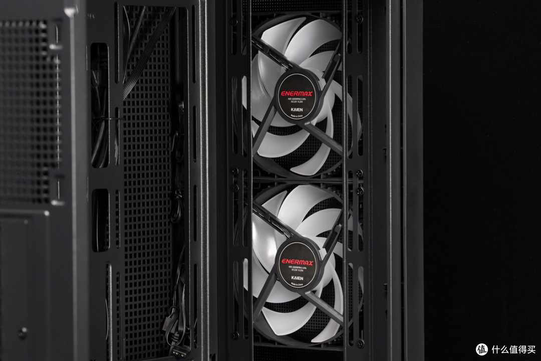 安耐美 风屿K1& 技嘉B850M AORUS PRO电竞雕&华硕 TUF 5080 OC